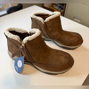 New Easy Spirit Cold Weather bootie size 6